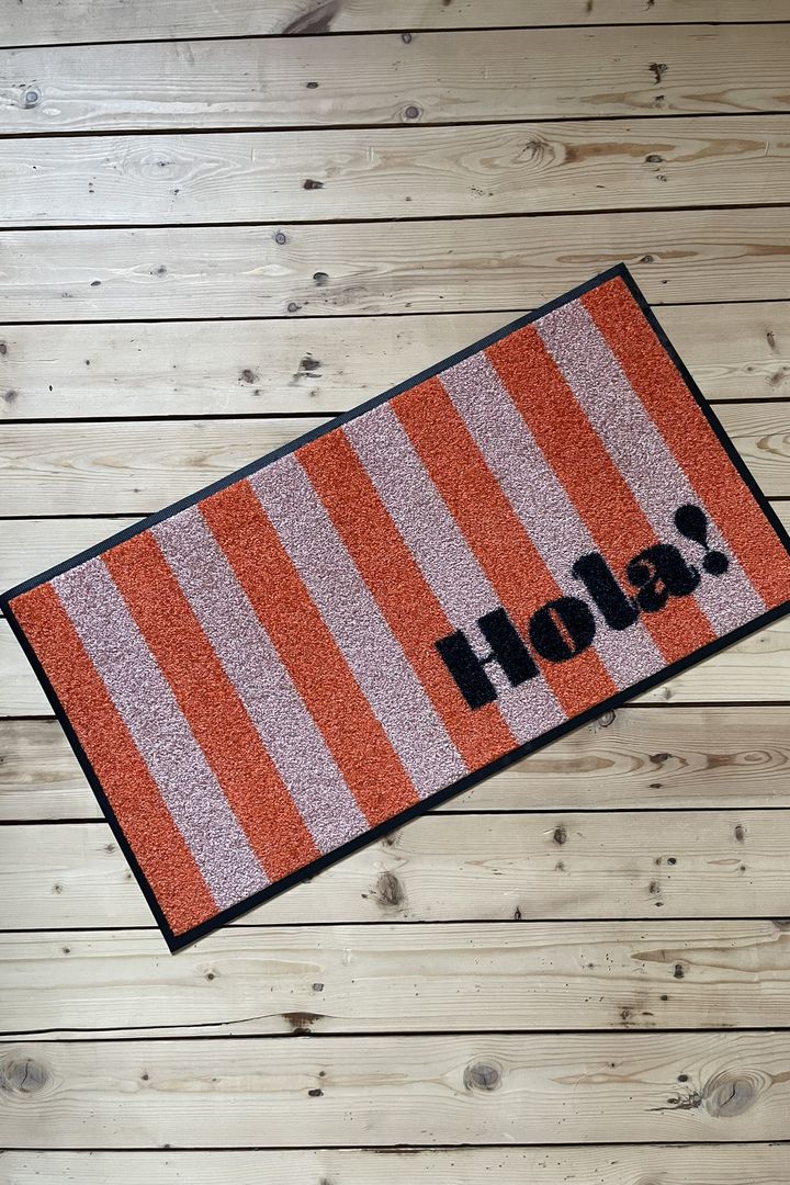 Tapis rayé orange et rose « Hola! »